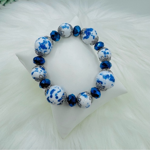Jewelry - Large Beads Blue & White Statement Beaded Bracelet